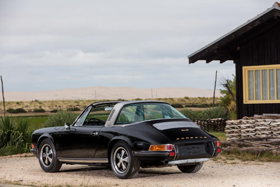  Porsche 911 S 2.2 Targa (911) 1969 года  (фото 34 из 42)